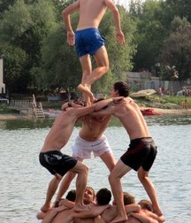 russian boys 5aa8f5693c7c4.jpg