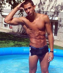 russian boys 5aa8f596780b4.jpg