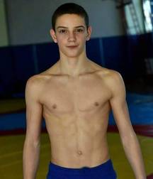 russian boys 5aa8f5ad8ae65.jpg