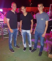 miguel and his frends 5aaa84b4bd658.jpg