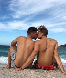charm , no porn 5ab1489eb4369.jpg