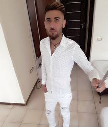 amis 5ab8c30a88a98.jpg