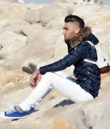 amis 5ab8c31bc3a41.jpg