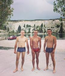 sleep  with boys 5ac3cbd699937.jpg