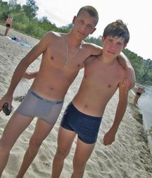 sleep  with boys 5ac3cbde8c918.jpg