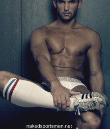 les dieux du stade 5aca7b7398315.jpg