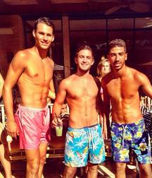 models and frends 5acc7f33183da.jpg