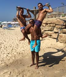 models and frends 5acc7f478e019.jpg