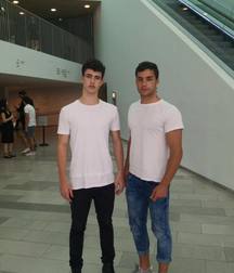 models and frends 5acc7f6ea94ab.jpg