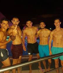 models and frends 5acc7f80f1abd.jpg