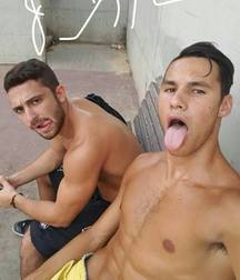 models and frends 5acc7faad7129.jpg