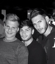 mes amis s'amusent 5ace1a591c13b.jpg