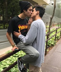  tenderness between males 5ad20f1330a1a.jpg