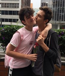 tenderness between males 5ad20f1f5204b.jpg