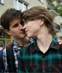  tenderness between males 5ad20f2670296.jpg