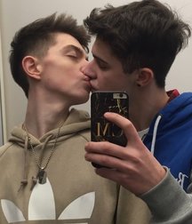  tenderness between males 5ad20f347c541.jpg