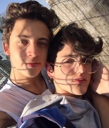  tenderness between males 5ad20f423192f.jpg