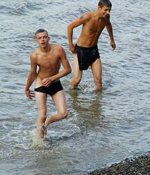 muscular beauty 5ad2319e3cde1.jpg