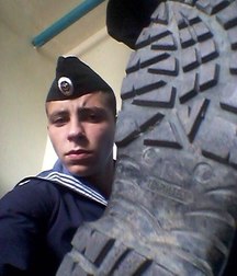 be soldiers 5ad4a1fe501a6.jpg