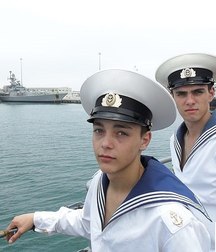 be soldiers 5ad4a24c63c33.jpg