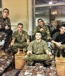 be soldiers 5ad4a25c3b22a.jpg