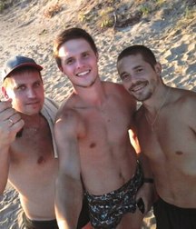 les amis s'amusent 5ad4cda850694.jpg
