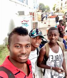 amis loin 5ad5e2c22869a.jpg