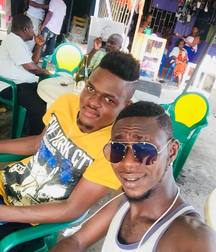 amis loin 5ad5e2dba3526.jpg