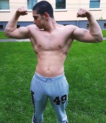 wowwww boyssss 5adf4d03be1e9.jpg