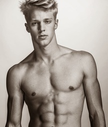 wowwww boyssss 5adf4d186a78f.jpg