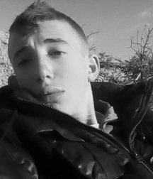 2 ou 3 amis sexy 5ae17f8c8df39.jpg