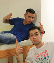 so nice boys 5ae3797d7f895.jpg