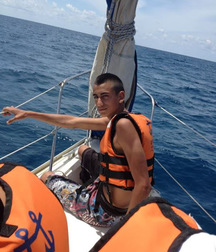 en bateau 5ae4d6eef395f.jpg