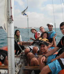 en bateau 5ae4d6f3953ac.jpg