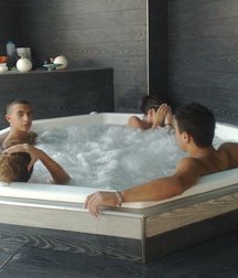 sex in the water 5ae5ea1ba4e6c.jpg