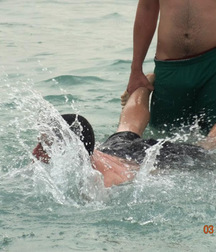 natation sexy 5ae61e07cff3a.jpg