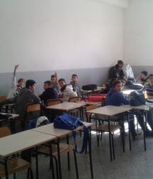 amis d'ecole 5ae6c56e6b583.jpg