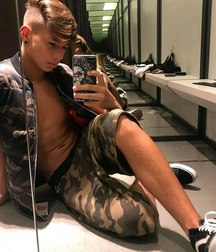 my cock is hard 5af59b80c1fb1.jpg