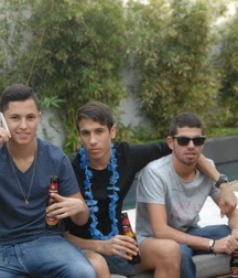 encore des jeunes amis 5af74c9610231.jpg