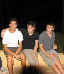 encore des jeunes amis 5af74c9e80a2c.jpg