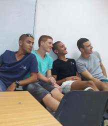 encore des jeunes amis 5af74cedae1ea.jpg