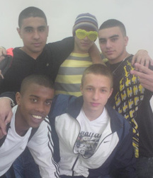 encore des jeunes amis 5af74d0be9d32.jpg