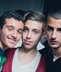 encore des jeunes amis 5af74d139a77f.jpg