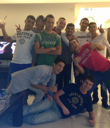 encore des jeunes amis 5af74d1fe0d32.jpg