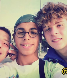 encore des jeunes amis 5af74d544ffe6.jpg