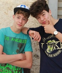 encore des jeunes amis 5af74d629c79b.jpg