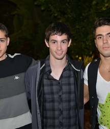 encore des jeunes amis 5af74d7a89c3d.jpg