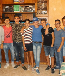 encore des jeunes amis 5af74d7f7508a.jpg