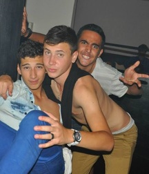 encore des jeunes amis 5af74d89d645e.jpg
