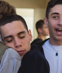 encore des jeunes amis 5af74d92e1148.jpg